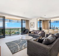 Luxury 3 Bedroom in heart of Broadbeach - Holiday Adelaide