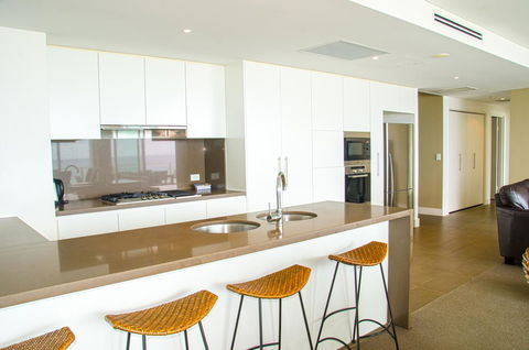 Kirra Surf Apartments - Holiday Adelaide 31