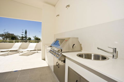 Kirra Surf Apartments - Holiday Adelaide 35