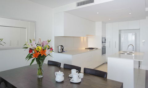 Kirra Surf Apartments - Holiday Adelaide 3