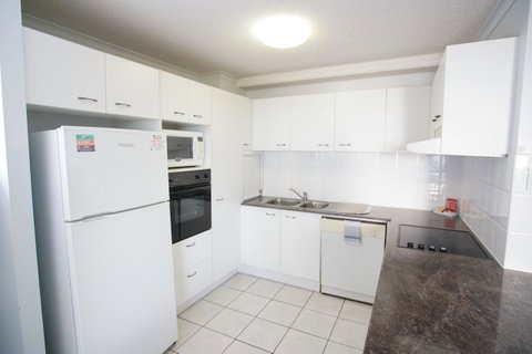 San Marino By The Sea Apartments - Holiday Adelaide 3