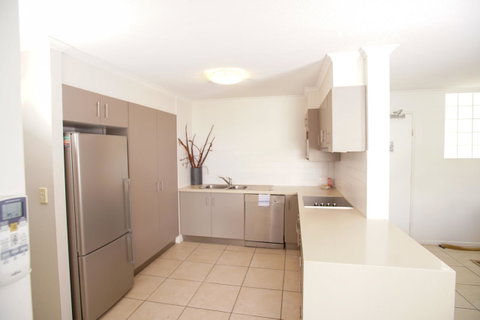 San Marino By The Sea Apartments - Holiday Adelaide 19