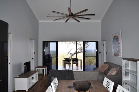 Ironbark House - Holiday Adelaide 30