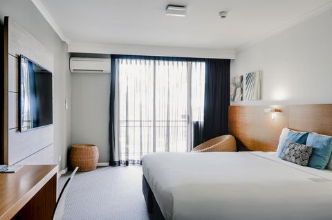 Novotel Cairns Oasis Resort - Holiday Adelaide 27
