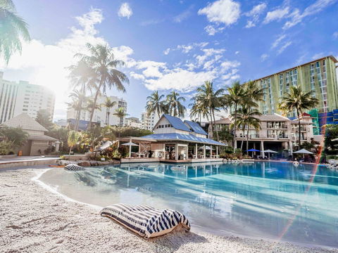 Novotel Cairns Oasis Resort - Holiday Adelaide 0