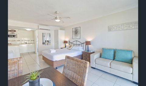 Bay Of Palms - Holiday Adelaide 8