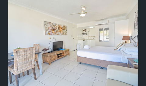 Bay Of Palms - Holiday Adelaide 10