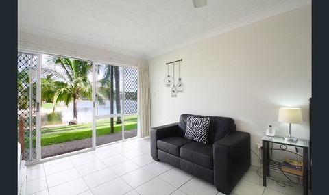 Bay Of Palms - Holiday Adelaide 2