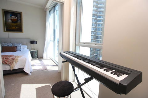 PeepSleep Chevron Towers - Holiday Adelaide 2