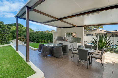 Coco Mooloolaba - Holiday Adelaide 3