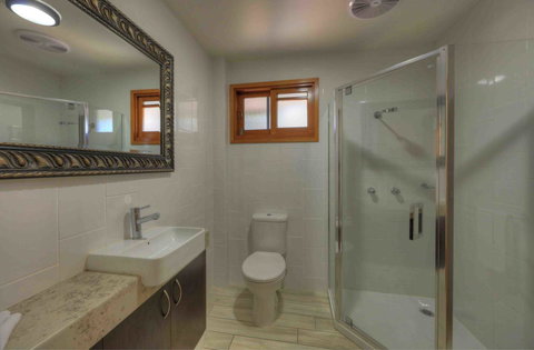 Fraser Island Retreat - Holiday Adelaide 9