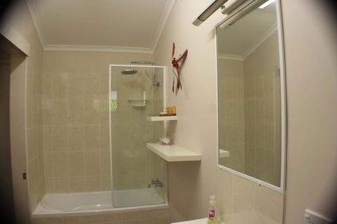 Boutique Bungalows - Holiday Adelaide 43