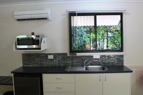 Boutique Bungalows - Holiday Adelaide 35