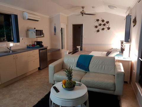 Boutique Bungalows - Holiday Adelaide 5