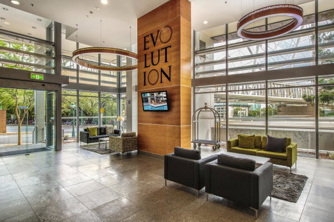 Evolution Apartments - Holiday Adelaide 1