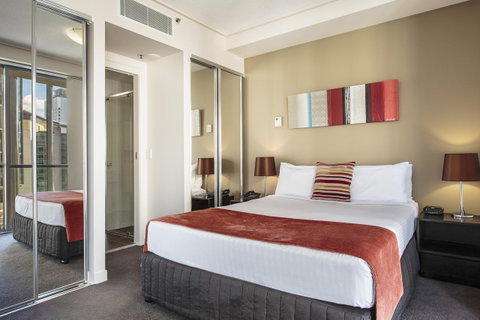 Evolution Apartments - Holiday Adelaide 14