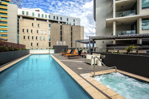 Evolution Apartments - Holiday Adelaide 3