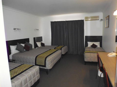 Burke & Wills Motor Inn - Holiday Adelaide 26