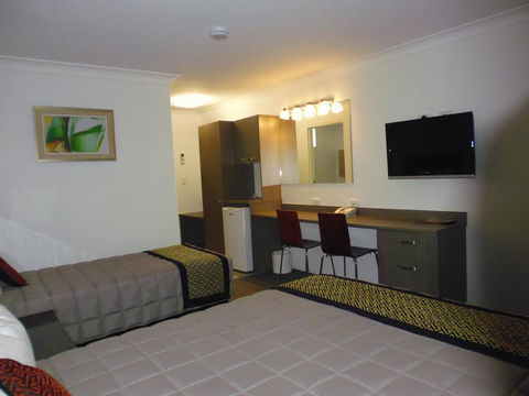 Burke & Wills Motor Inn - Holiday Adelaide 15