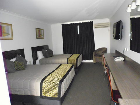 Burke & Wills Motor Inn - Holiday Adelaide 24