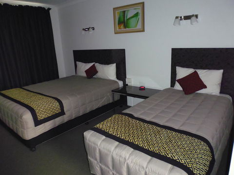 Burke & Wills Motor Inn - Holiday Adelaide 18
