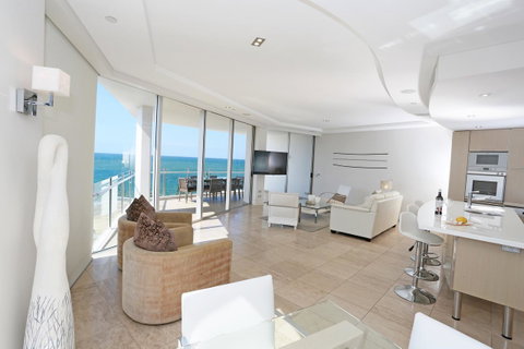 Oceans Mooloolaba - Holiday Adelaide 3
