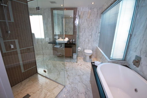 Oceans Mooloolaba - Holiday Adelaide 32