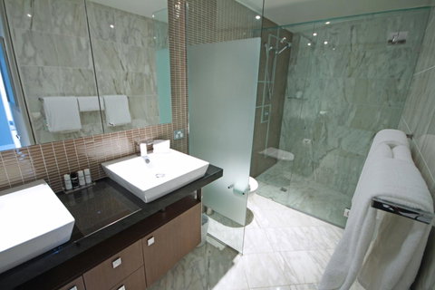 Oceans Mooloolaba - Holiday Adelaide 33