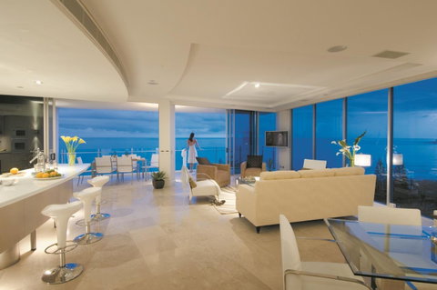 Oceans Mooloolaba - Holiday Adelaide 0