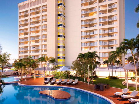 Pullman Cairns International - Holiday Adelaide 40