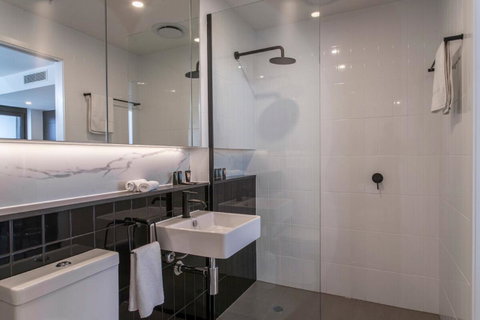 Opera Apartments South Brisbane - Holiday Adelaide 30