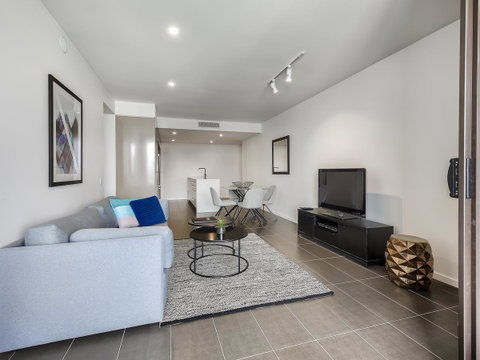 Opera Apartments South Brisbane - Holiday Adelaide 1