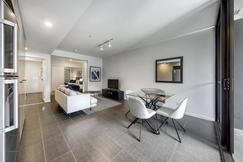Opera Apartments South Brisbane - Holiday Adelaide 14