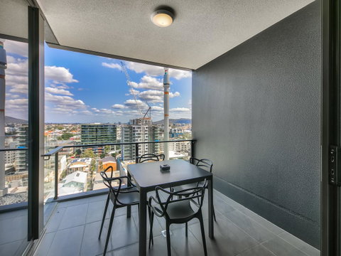Opera Apartments South Brisbane - Holiday Adelaide 22