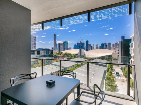 Opera Apartments South Brisbane - Holiday Adelaide 6