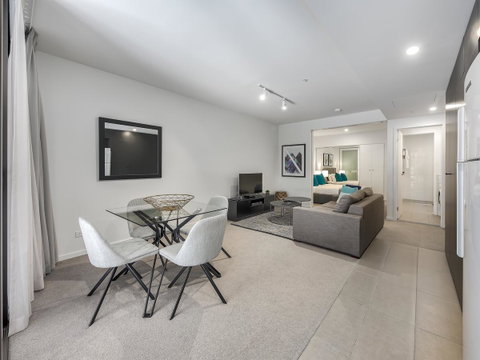 Opera Apartments South Brisbane - Holiday Adelaide 24