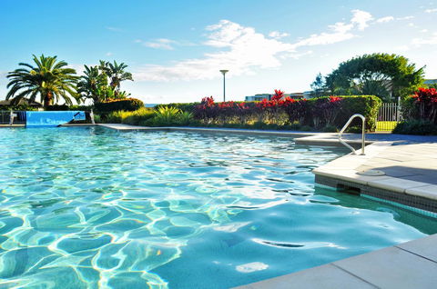 Waterfront Resort Villa With Buggy - Holiday Adelaide 23