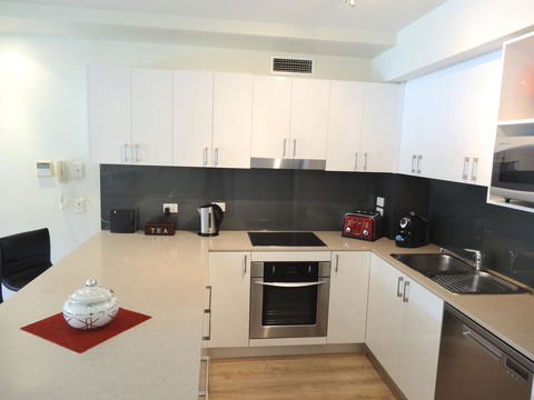 Waterfront Resort Villa With Buggy - Holiday Adelaide 7