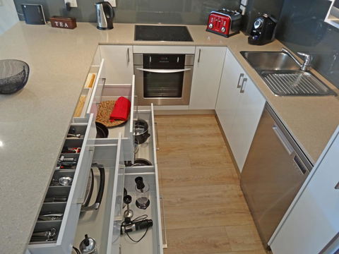 Waterfront Resort Villa With Buggy - Holiday Adelaide 6