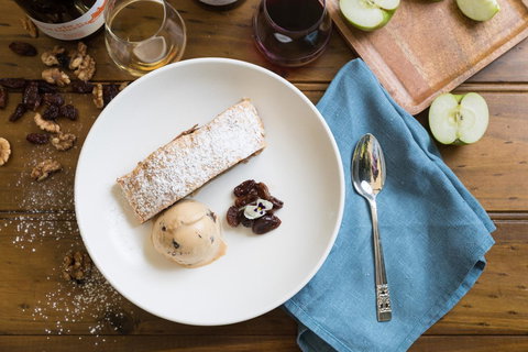 Cairns Harbourside Hotel - Holiday Adelaide 19