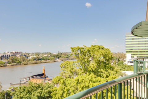 Central Cosmo Apartment Hotel - Holiday Adelaide 15