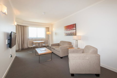Central Cosmo Apartment Hotel - Holiday Adelaide 16