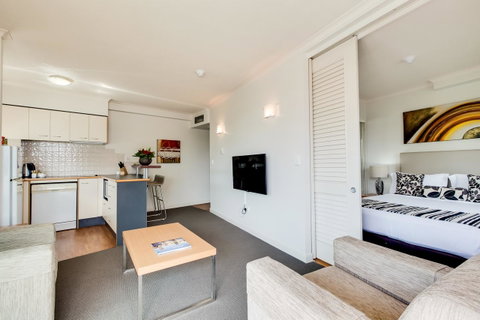 Central Cosmo Apartment Hotel - Holiday Adelaide 29
