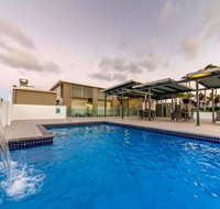 Echelon Apartments Yeppoon - Holiday Adelaide