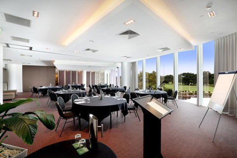 RACV Royal Pines Resort Gold Coast - Holiday Adelaide 39