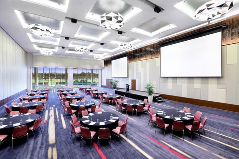 RACV Royal Pines Resort Gold Coast - Holiday Adelaide 37