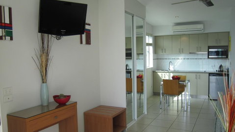 Waterview Airlie Beach - Holiday Adelaide 6
