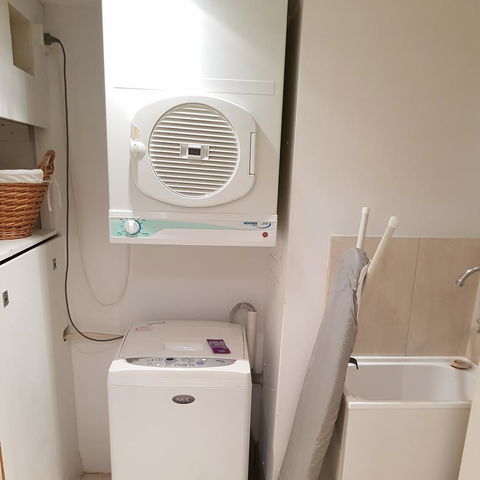 Gemini Court Holiday Apartments - Holiday Adelaide 27