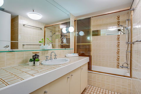 Gemini Court Holiday Apartments - Holiday Adelaide 11