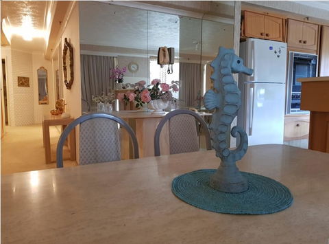 Gemini Court Holiday Apartments - Holiday Adelaide 37